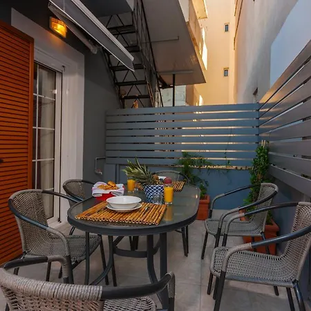 דירה Metropolis - 150m From St Marcus Square, By Zantewize זקינטוס טאון