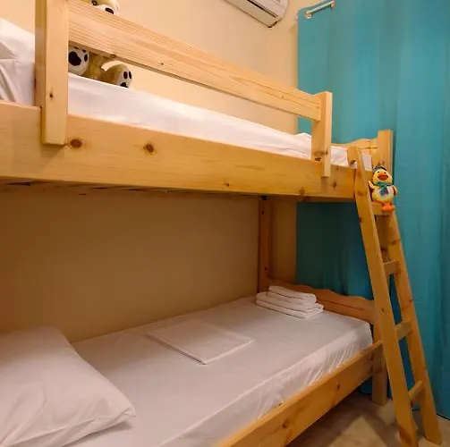 Metropolis - 150m From St Marcus Square, By Zantewize Zante