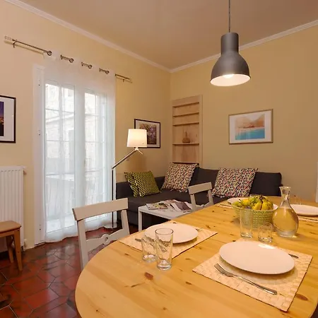 Metropolis - 150m From St Marcus Square, By Zantewize